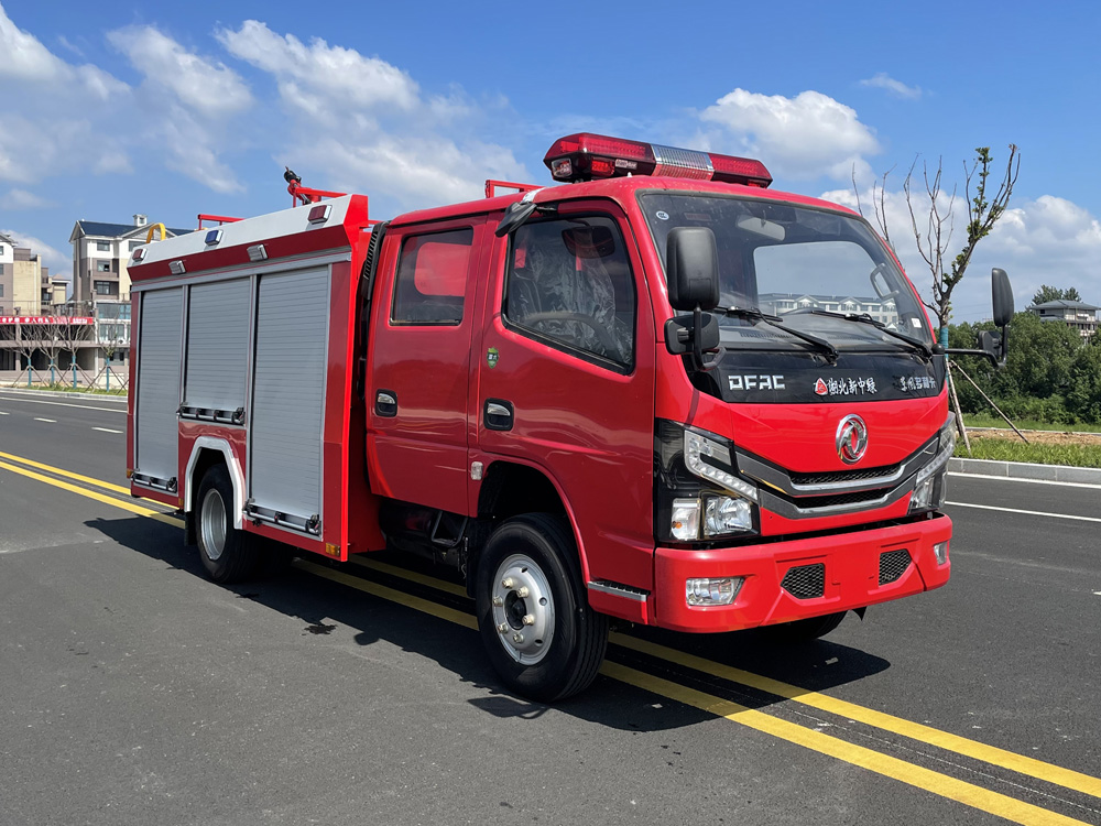 东风2.5吨水罐消防车